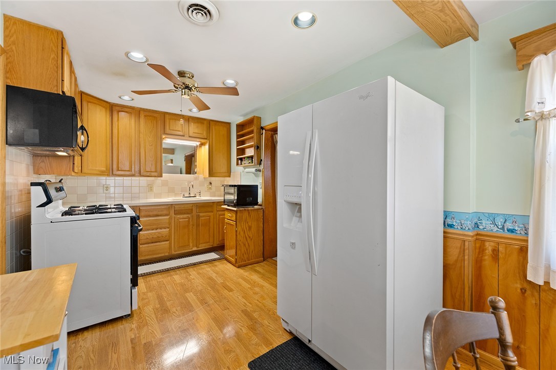43 S Van Buren Avenue Barberton OH 44203
