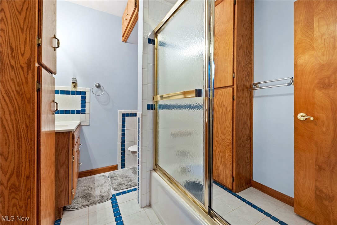 43 S Van Buren Avenue Barberton OH 44203