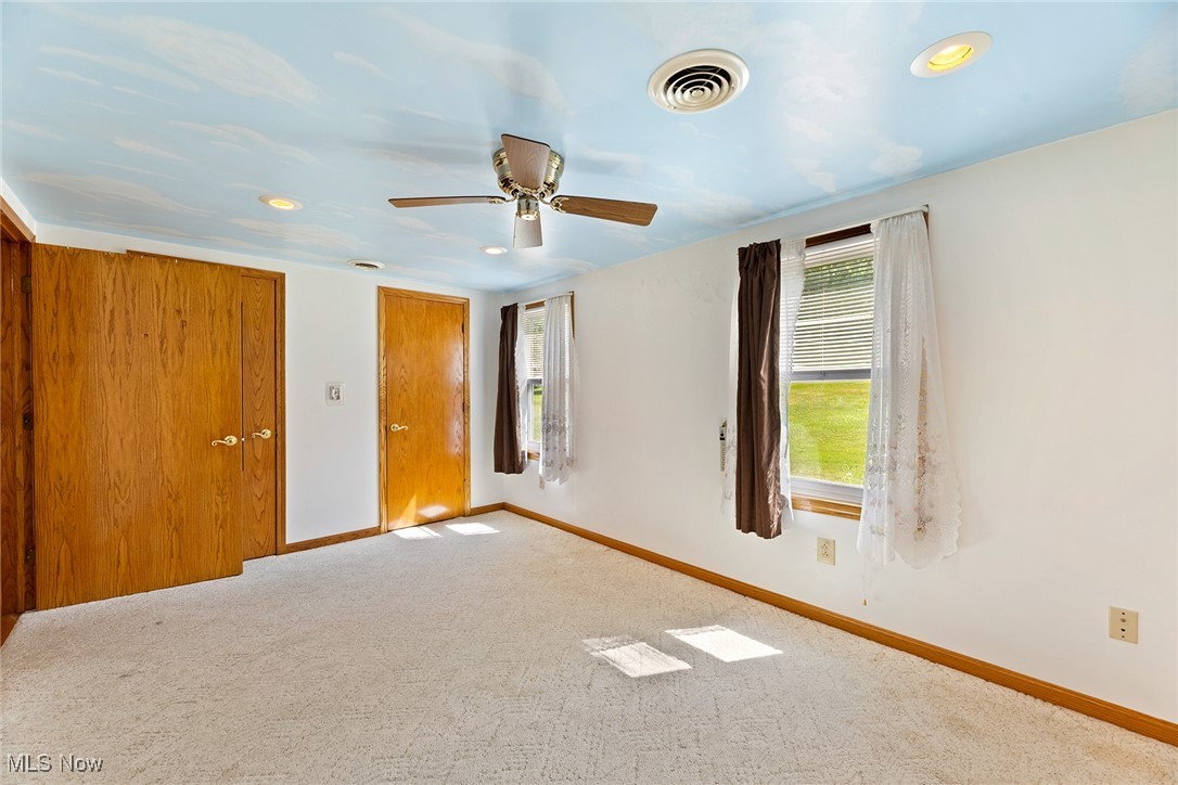 43 S Van Buren Avenue Barberton OH 44203