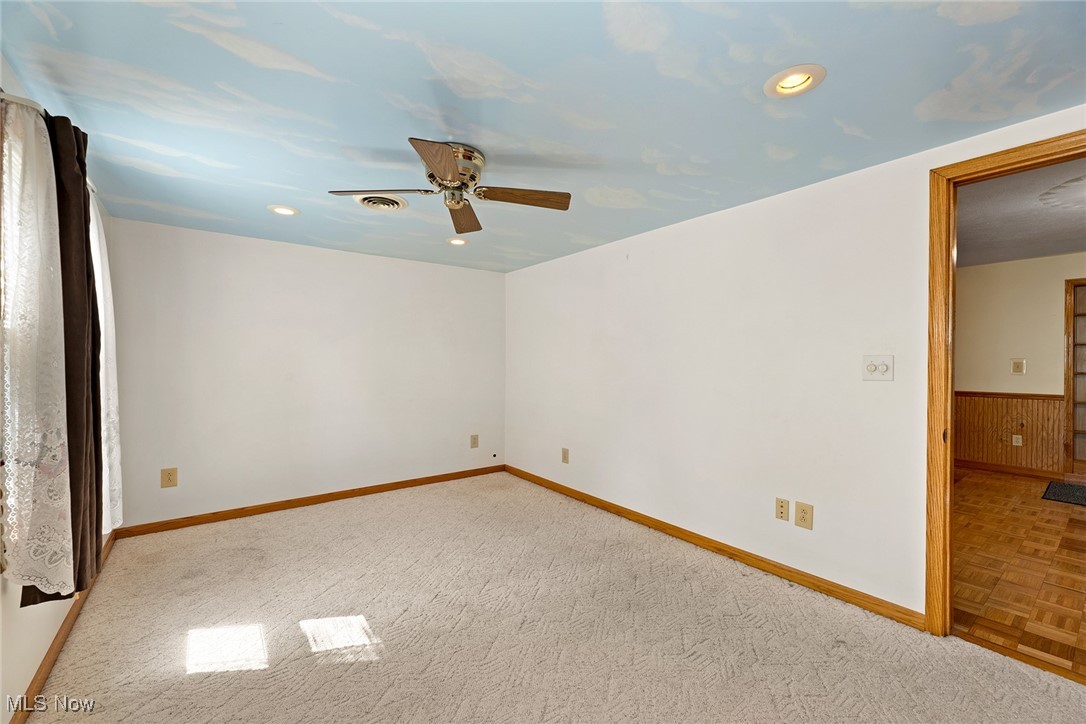 43 S Van Buren Avenue Barberton OH 44203