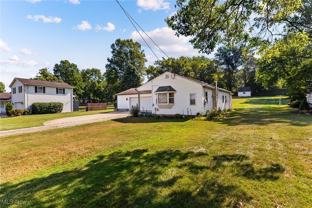 43 S Van Buren Avenue Barberton OH 44203