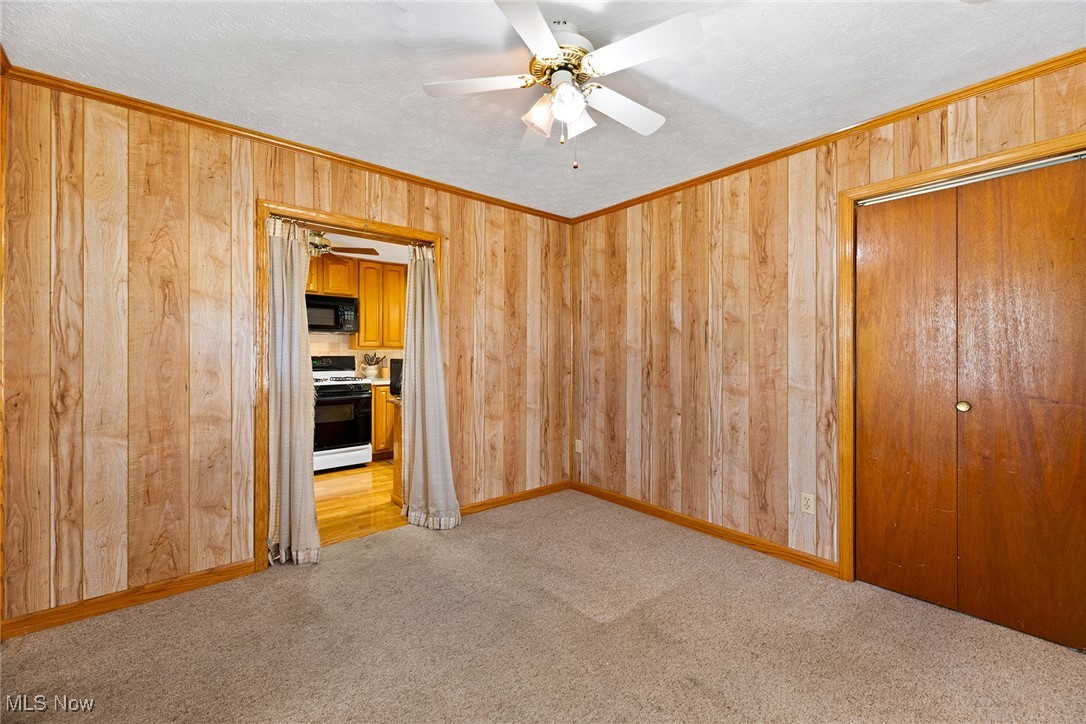 43 S Van Buren Avenue Barberton OH 44203