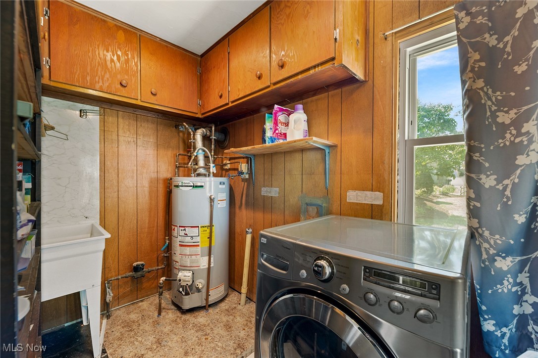 43 S Van Buren Avenue Barberton OH 44203
