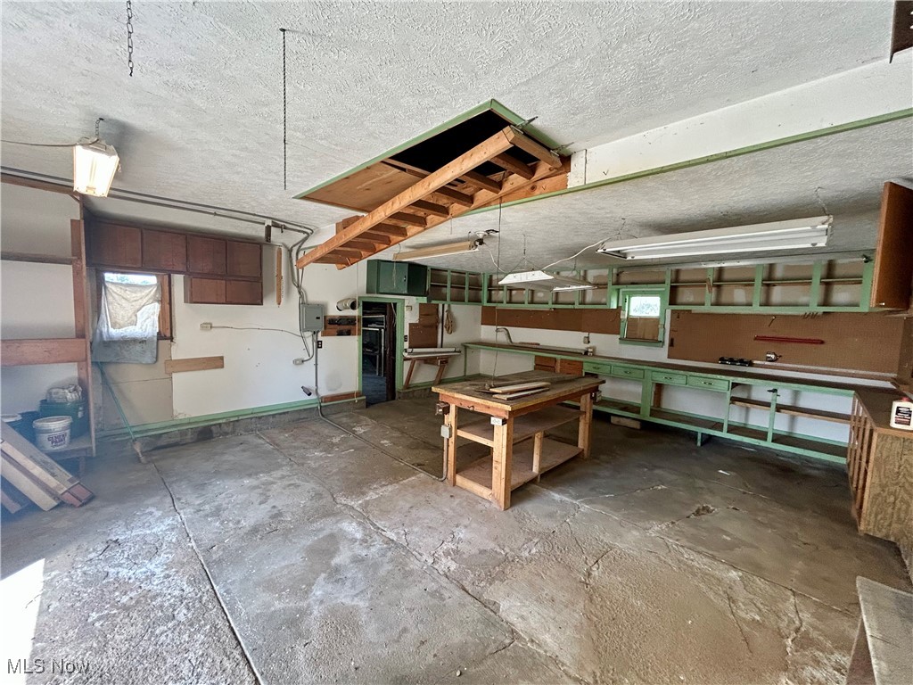 43 S Van Buren Avenue Barberton OH 44203
