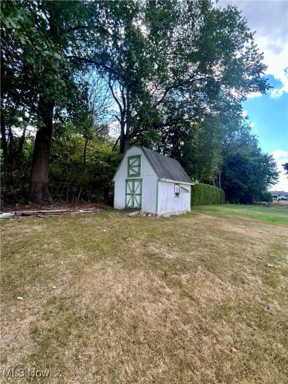 43 S Van Buren Avenue Barberton OH 44203
