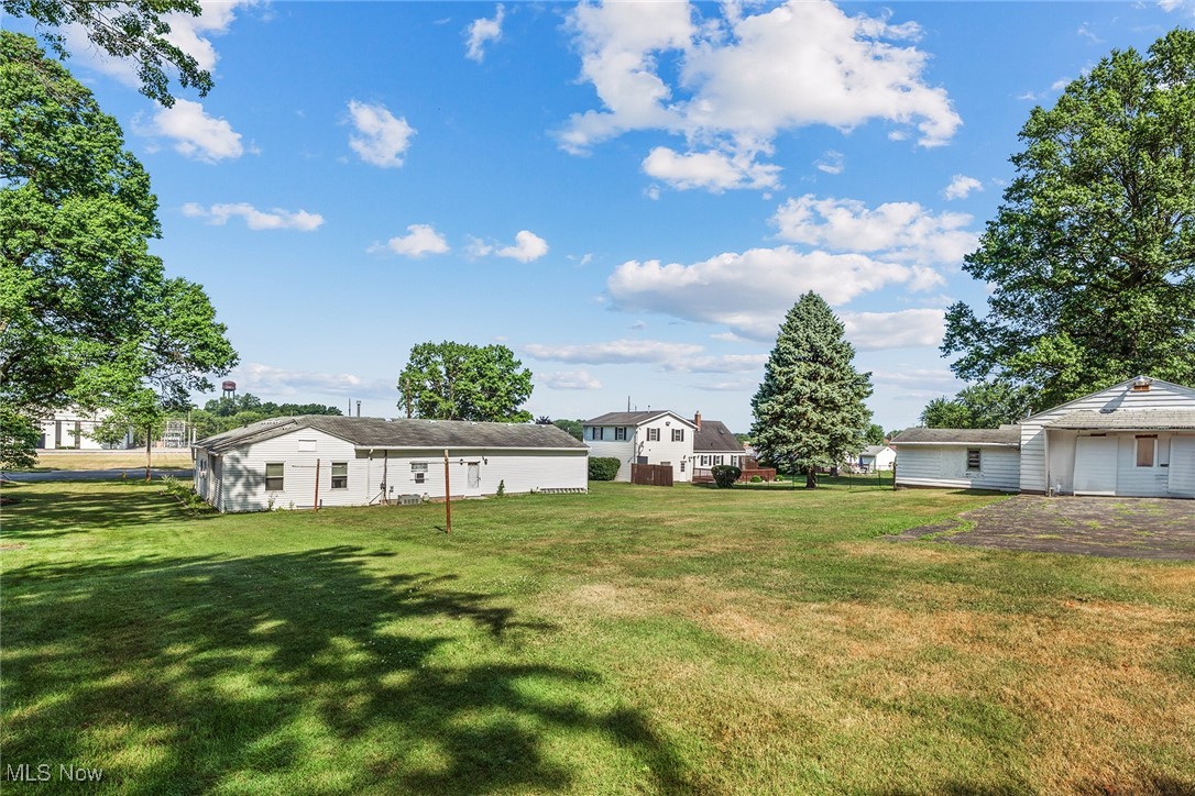 43 S Van Buren Avenue Barberton OH 44203