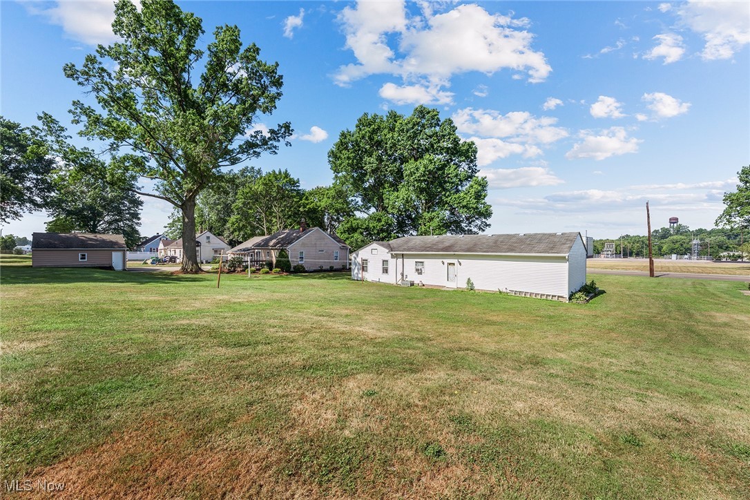 43 S Van Buren Avenue Barberton OH 44203