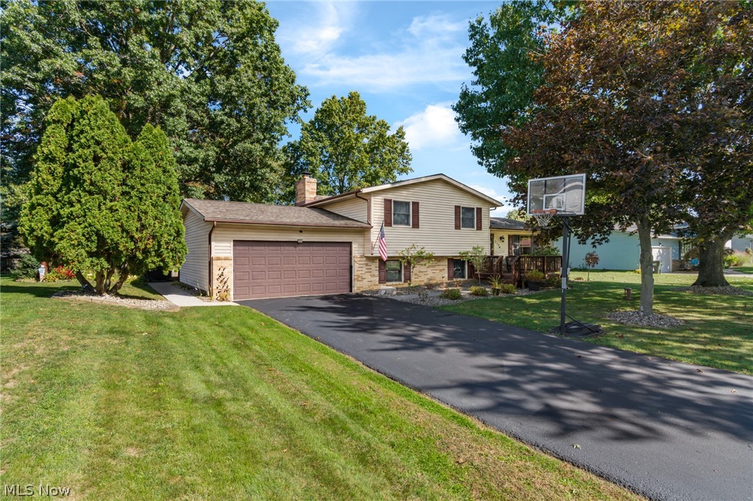 1173 Desert Street NE Uniontown OH 44685