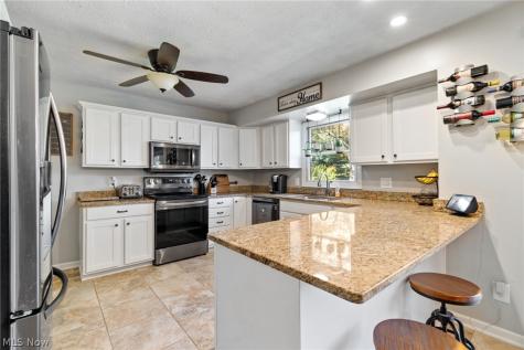 1173 Desert Street NE Uniontown OH 44685