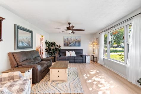 1173 Desert Street NE Uniontown OH 44685