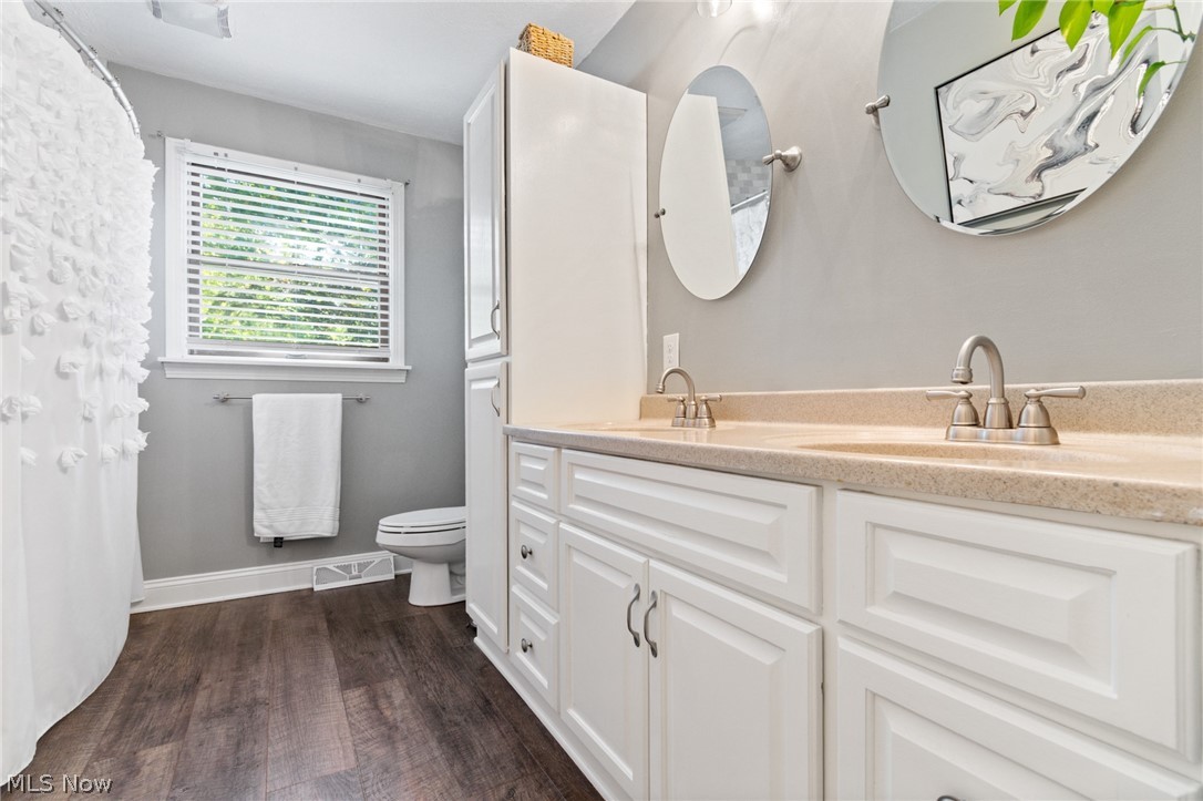 1173 Desert Street NE Uniontown OH 44685