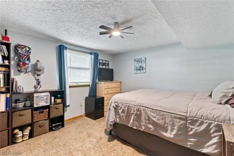 1173 Desert Street NE Uniontown OH 44685