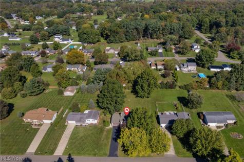 1173 Desert Street NE Uniontown OH 44685