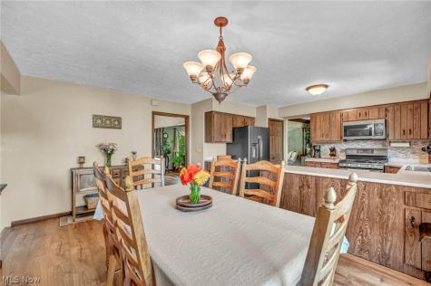 7791 Edgewood Lane Seven Hills OH 44131
