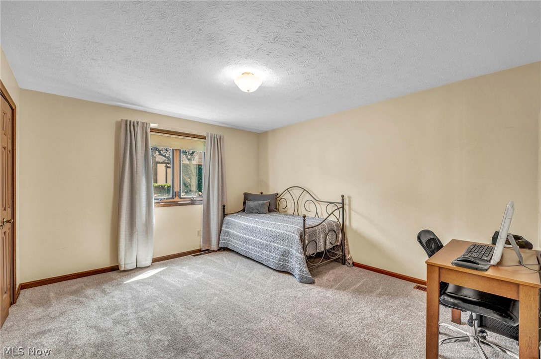 7791 Edgewood Lane Seven Hills OH 44131