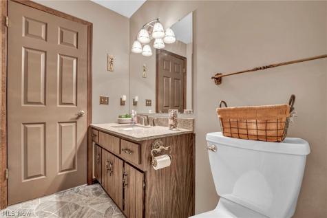 7791 Edgewood Lane Seven Hills OH 44131