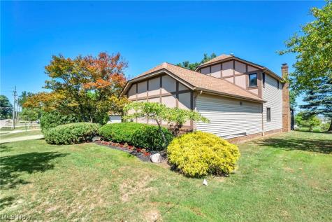 7791 Edgewood Lane Seven Hills OH 44131