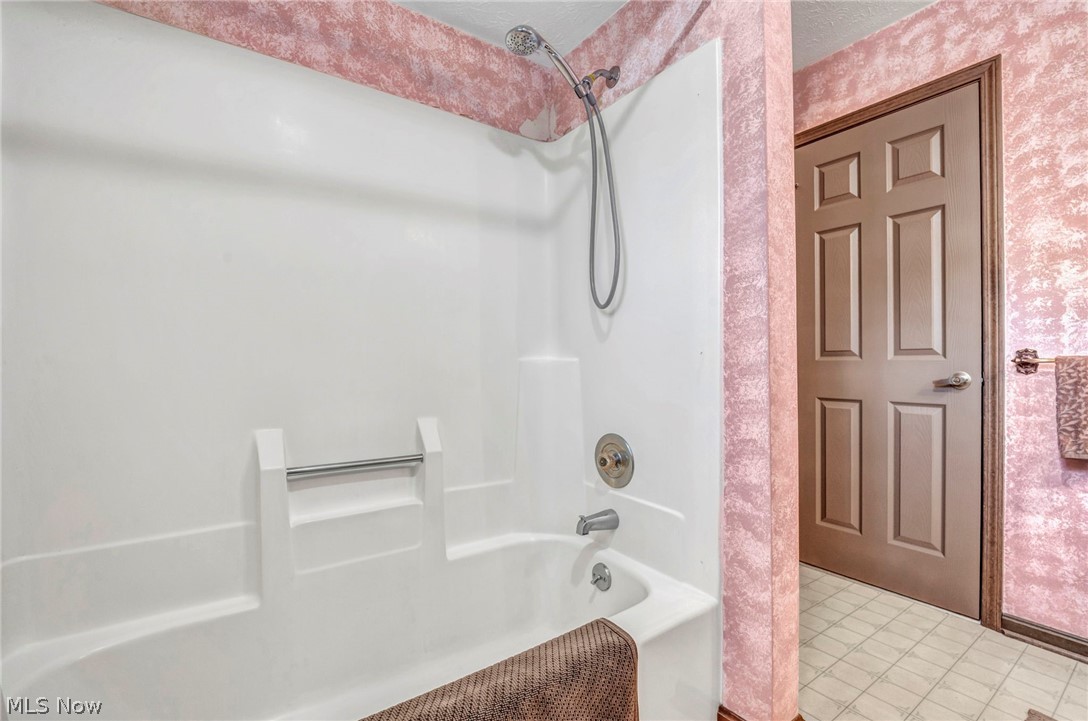 7791 Edgewood Lane Seven Hills OH 44131