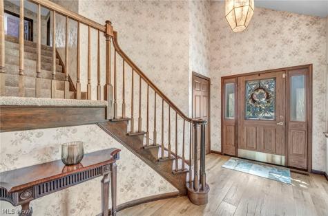 7791 Edgewood Lane Seven Hills OH 44131