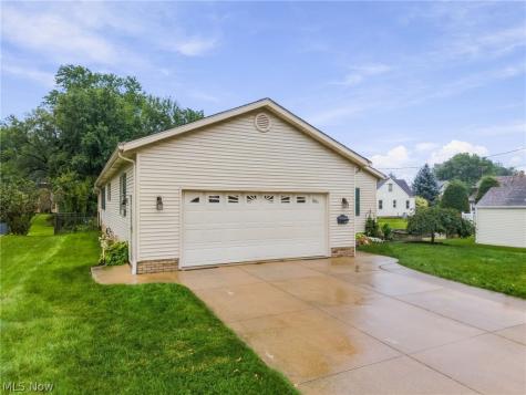 922 Benskin Avenue SW Canton OH 44710