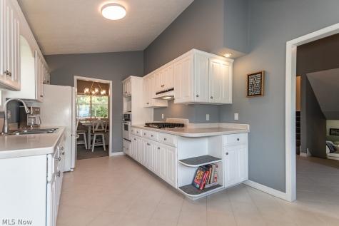 7085 Hoover Drive Mentor OH 44060