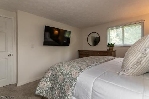 7085 Hoover Drive Mentor OH 44060