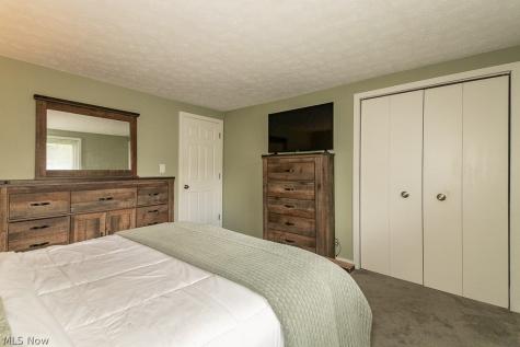 7085 Hoover Drive Mentor OH 44060