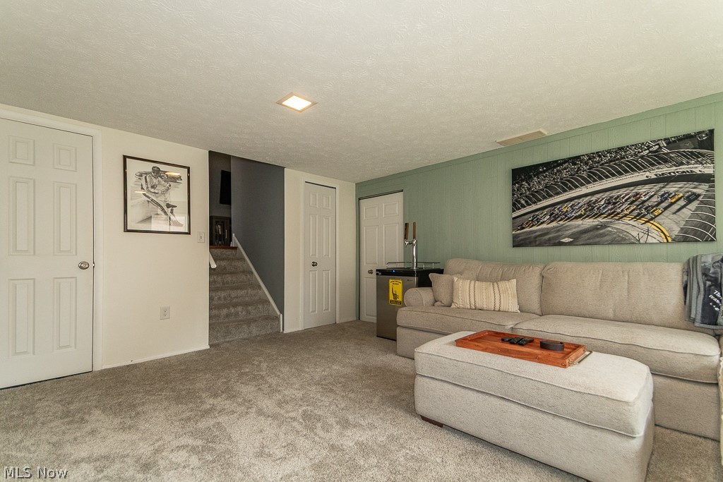 7085 Hoover Drive Mentor OH 44060