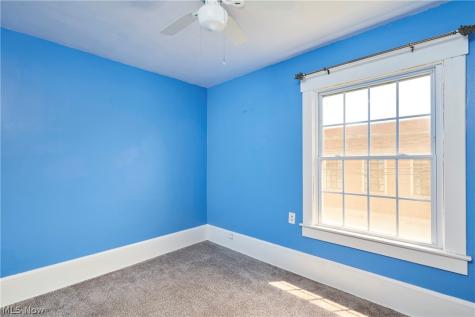 221 7th Street NW Barberton OH 44203