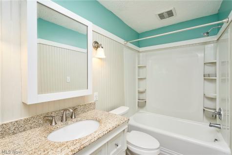 221 7th Street NW Barberton OH 44203