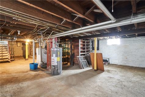 221 7th Street NW Barberton OH 44203