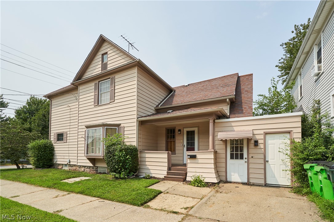 221 7th Street NW Barberton OH 44203