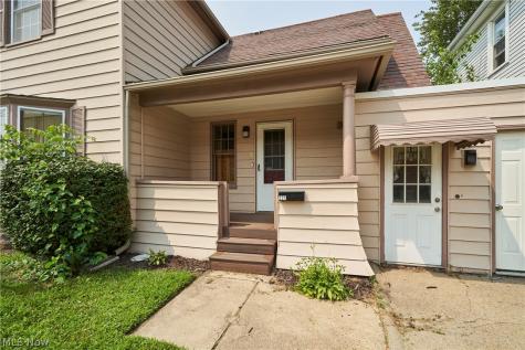 221 7th Street NW Barberton OH 44203