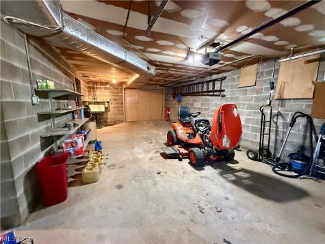 6025 California Avenue Louisville OH 44641