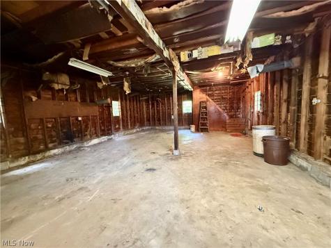 6025 California Avenue Louisville OH 44641