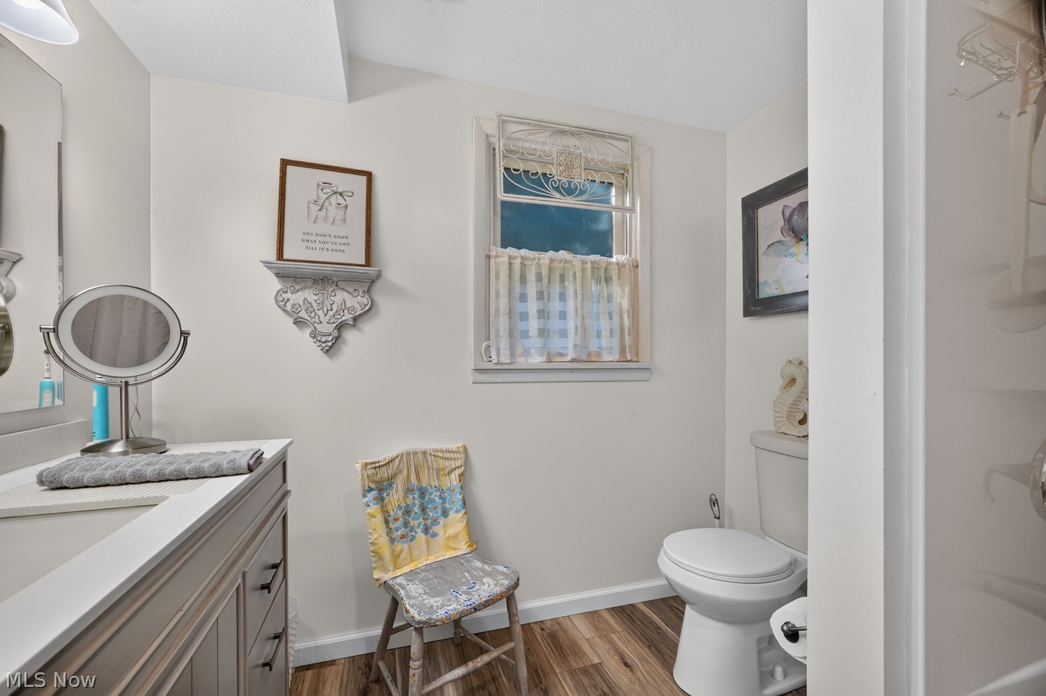 9799 Pekin Road Novelty OH 44072