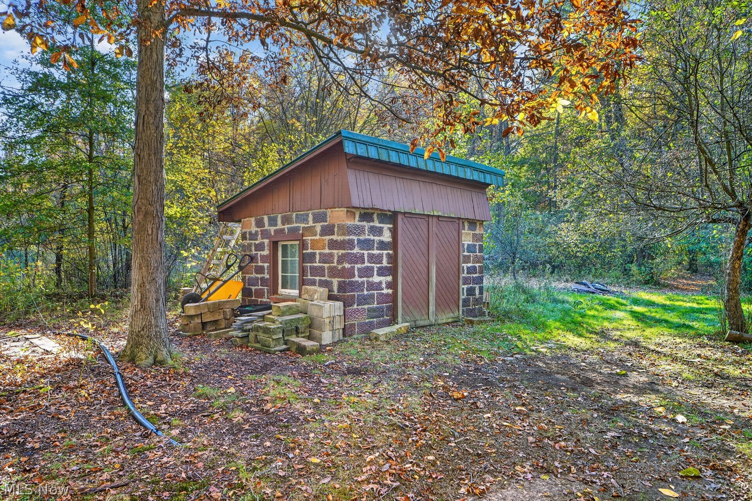 9799 Pekin Road Novelty OH 44072
