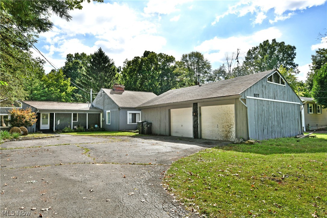 927 Howland Wilson Road SE Warren OH 44484