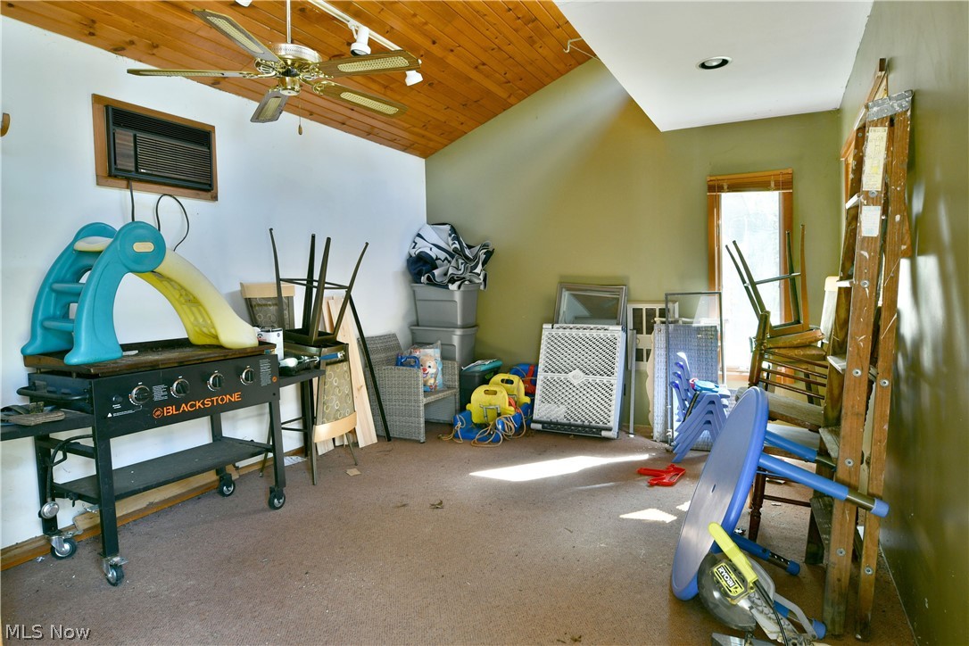 927 Howland Wilson Road SE Warren OH 44484