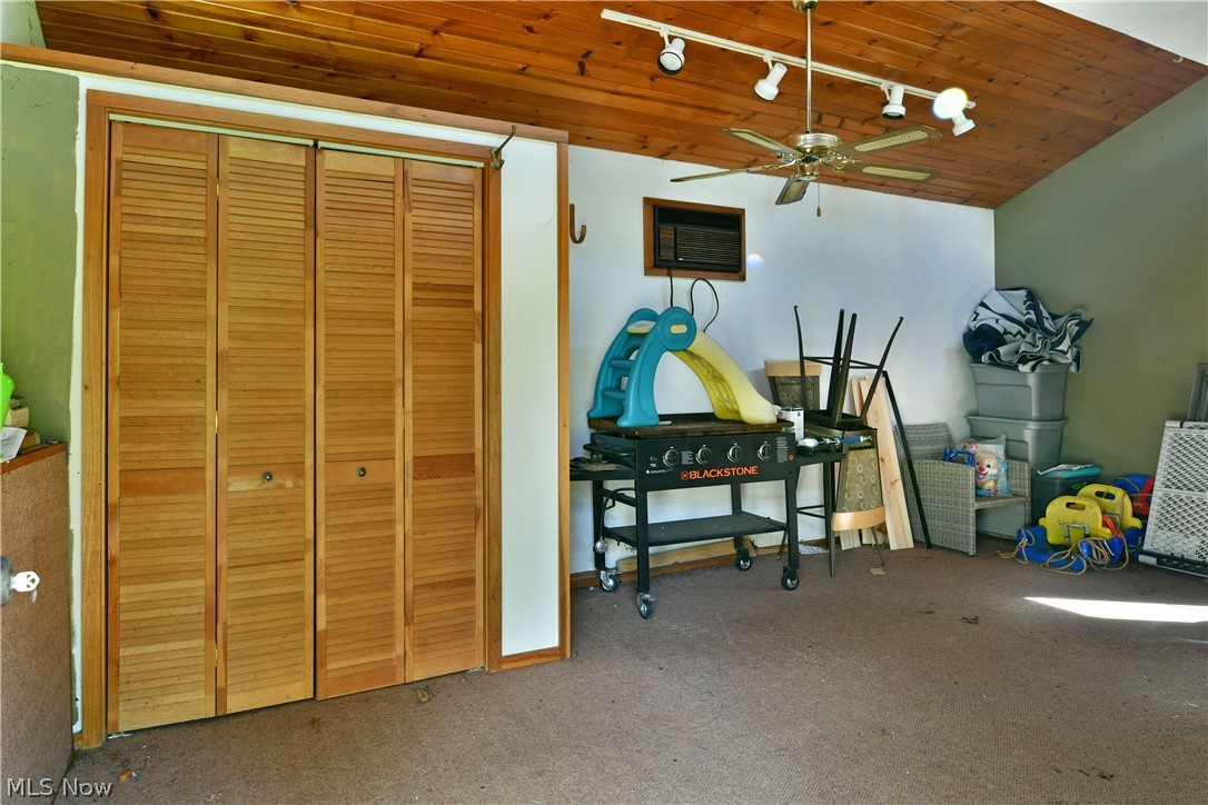 927 Howland Wilson Road SE Warren OH 44484