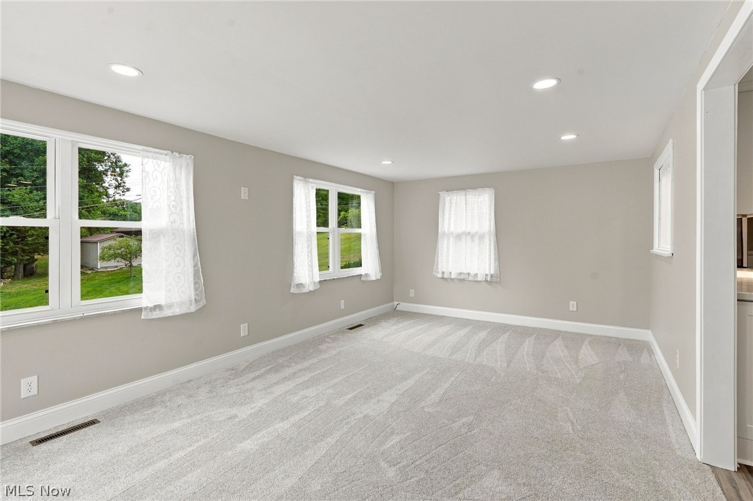 935 Blossom Lane Zanesville OH 43701