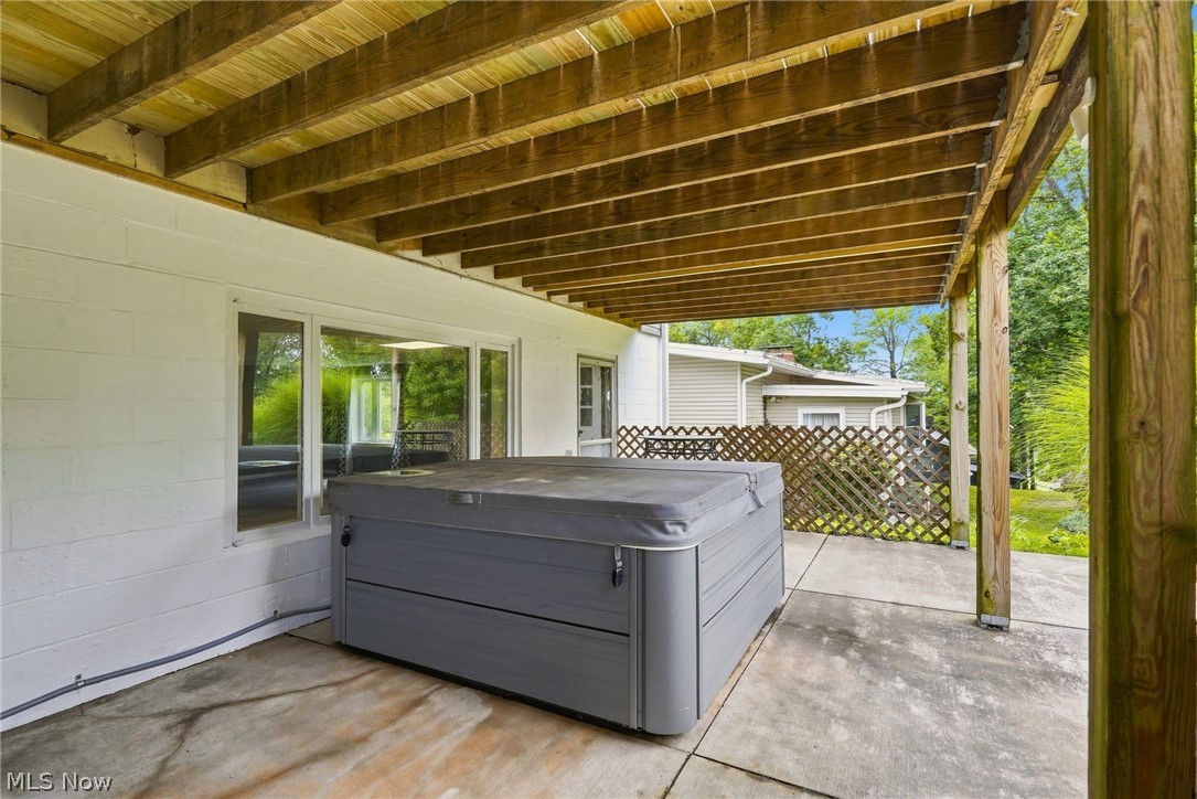 935 Blossom Lane Zanesville OH 43701