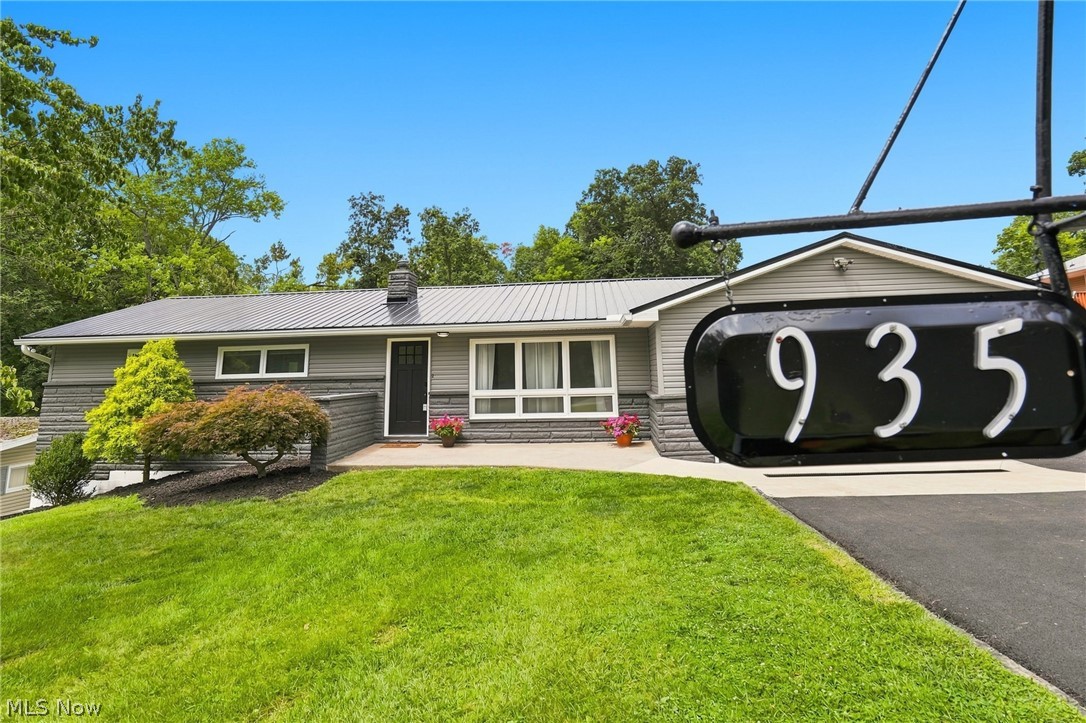 935 Blossom Lane Zanesville OH 43701