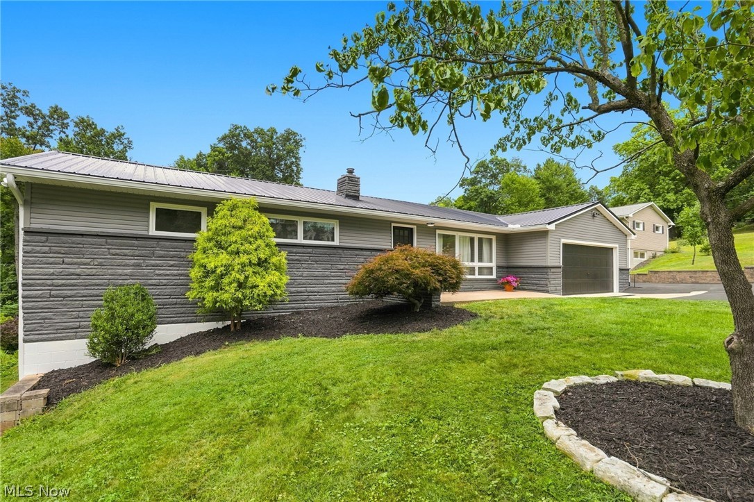 935 Blossom Lane Zanesville OH 43701
