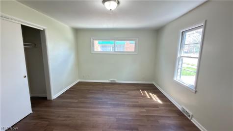 17115 Harvard Avenue Cleveland OH 44128