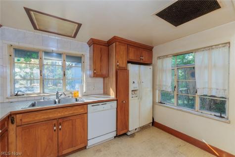 28391 Detroit Road Westlake OH 44145
