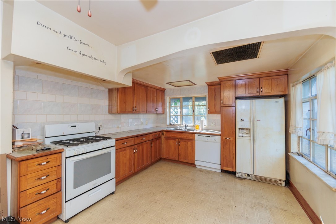 28391 Detroit Road Westlake OH 44145