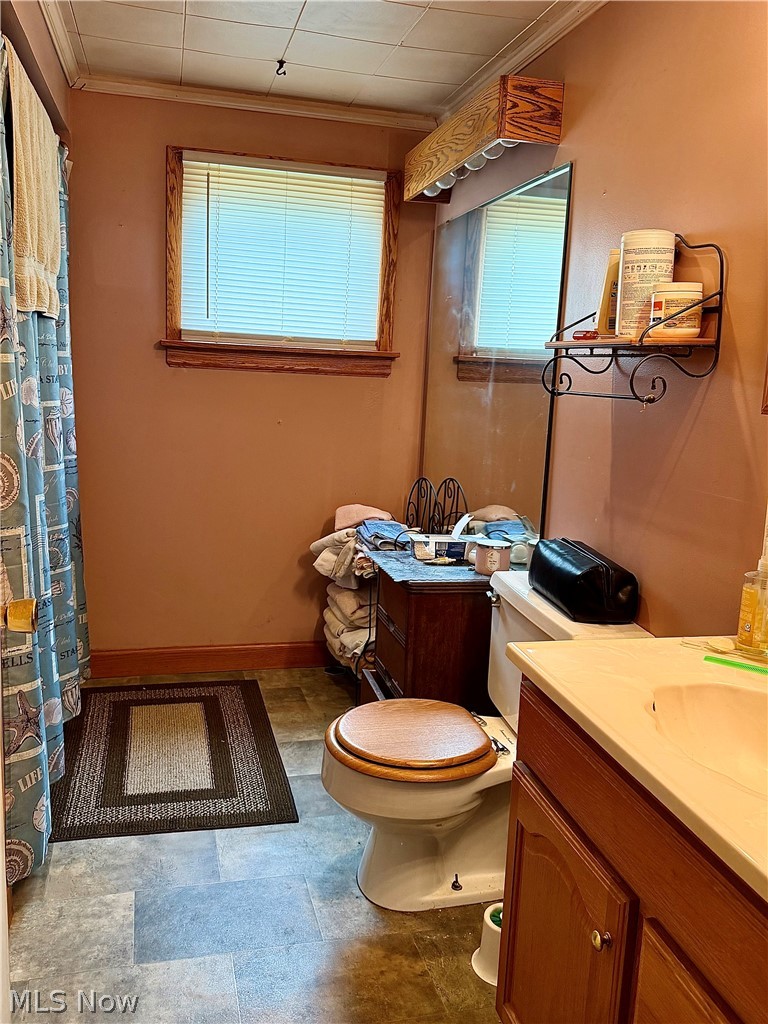 2108 Clermont Avenue NE Warren OH 44484