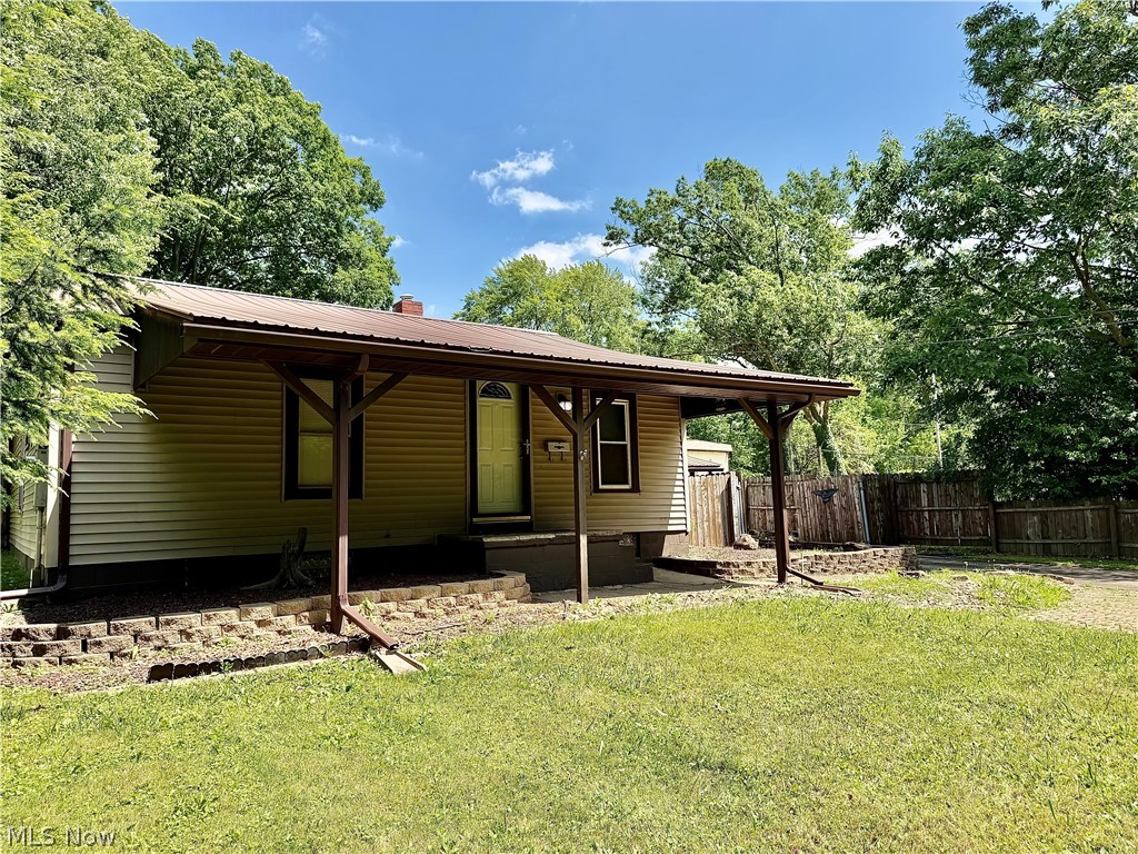 2108 Clermont Avenue NE Warren OH 44484