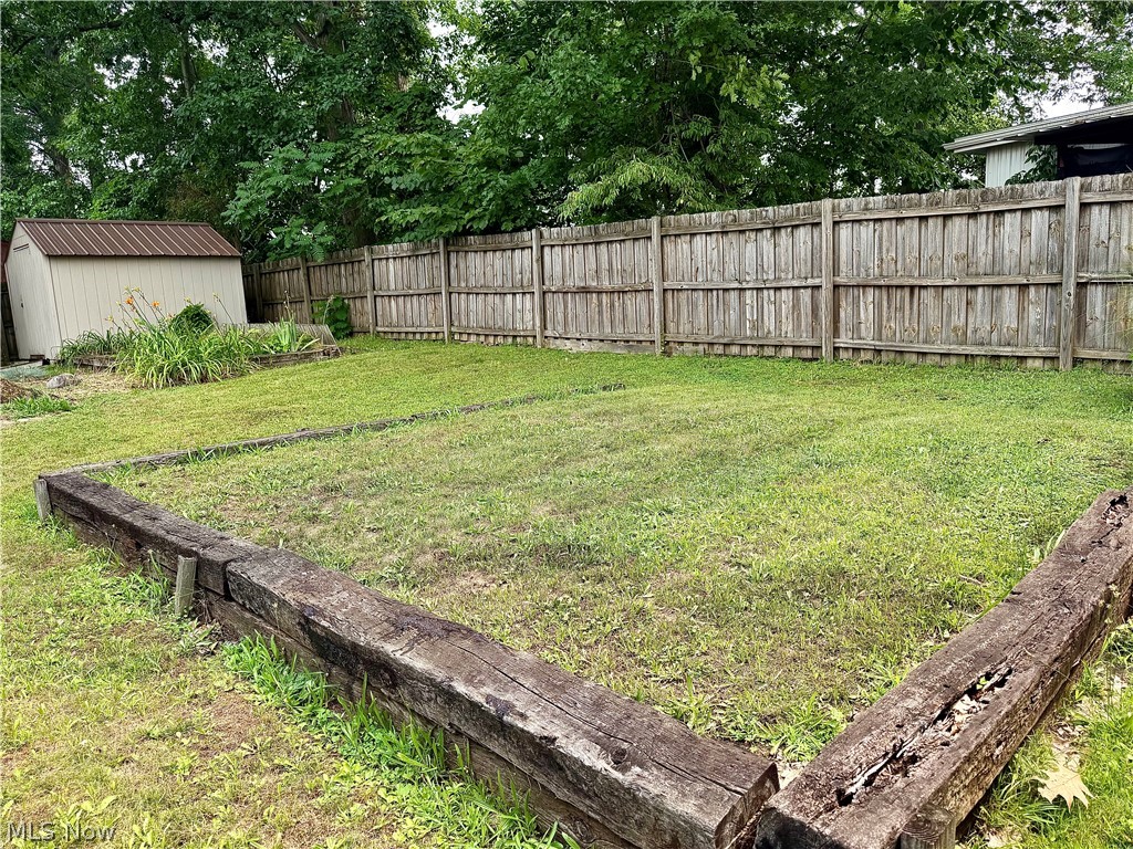 2108 Clermont Avenue NE Warren OH 44484